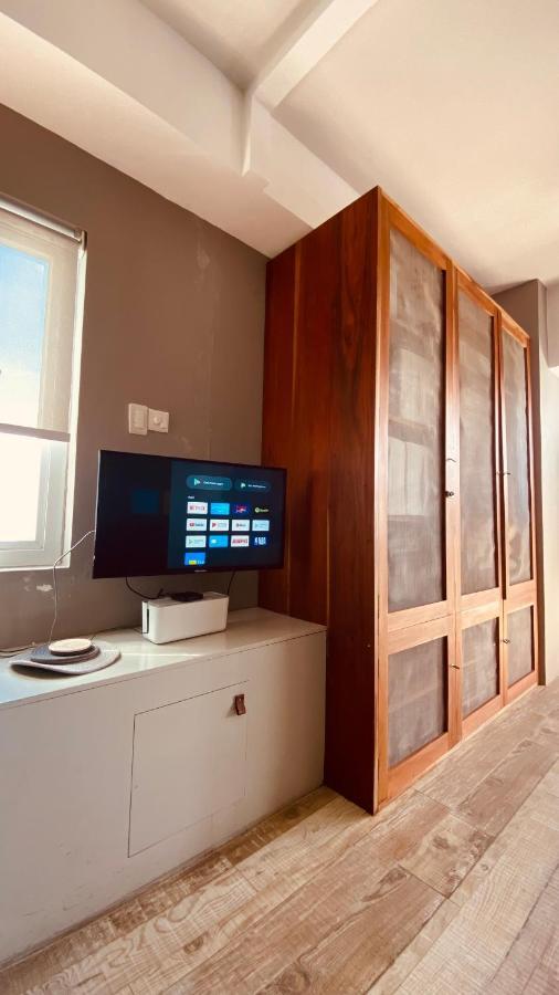 Wind Designer Appt Overlooking Taal - Tower 1 - 42sqm Apartment *