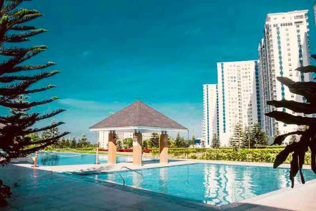 Wind Designer Appt Overlooking Taal - Tower 1 - 42sqm Apartment Tagaytay City