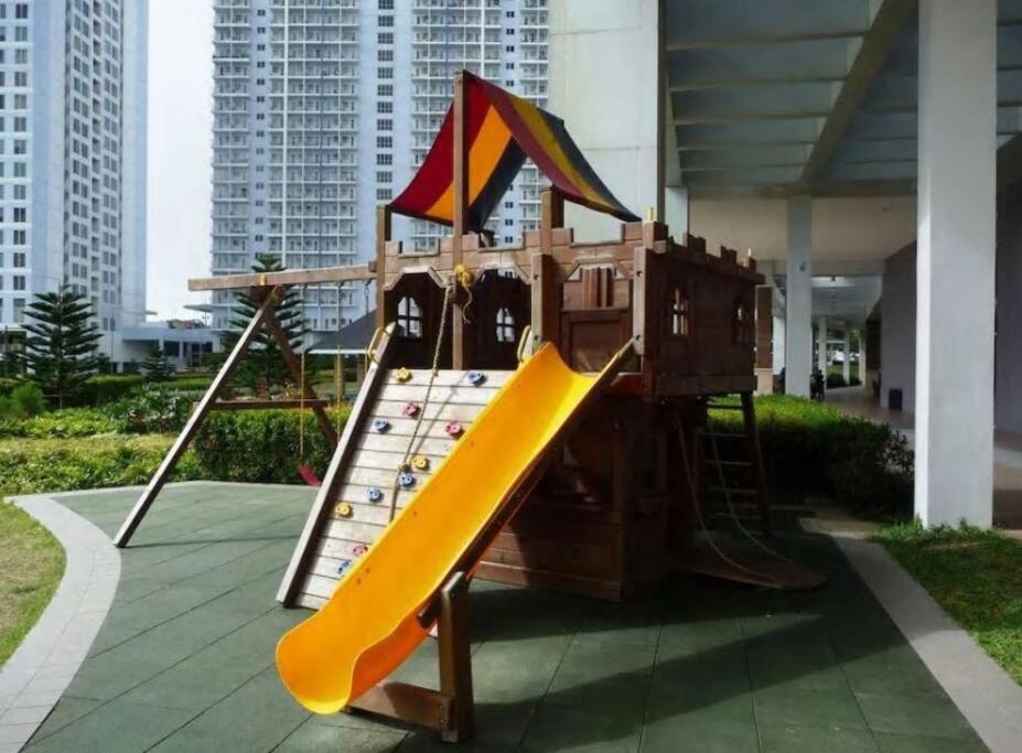 Apartment Wind Designer Appt Overlooking Taal - Tower 1 - 42sqm *