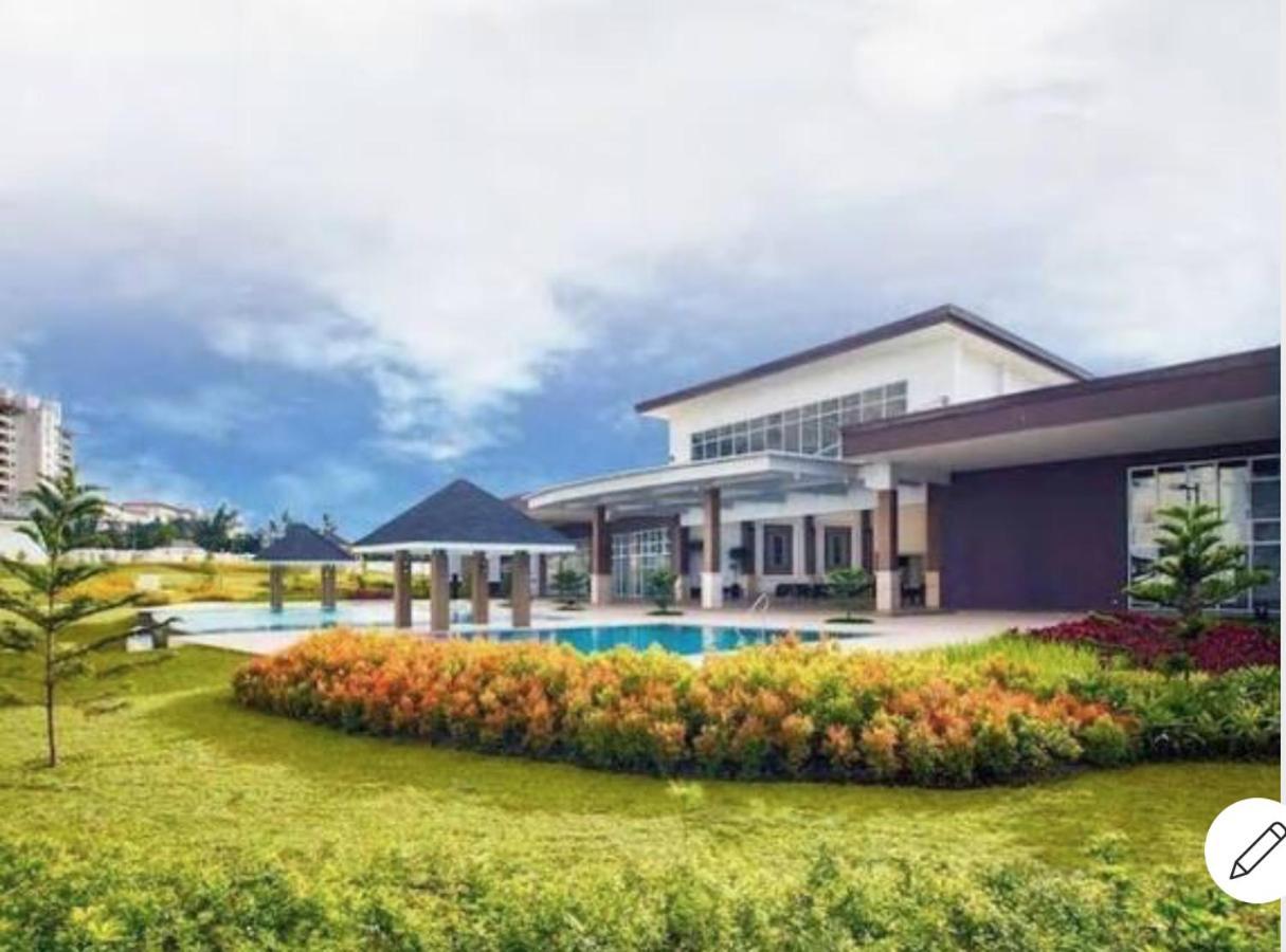 Wind Designer Appt Overlooking Taal - Tower 1 - 42sqm Apartment Tagaytay City